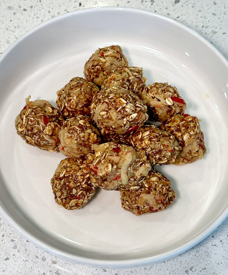 Cinnamon Apple Cookie Energy Bites